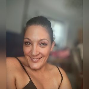 Meet your Posher, Harmony